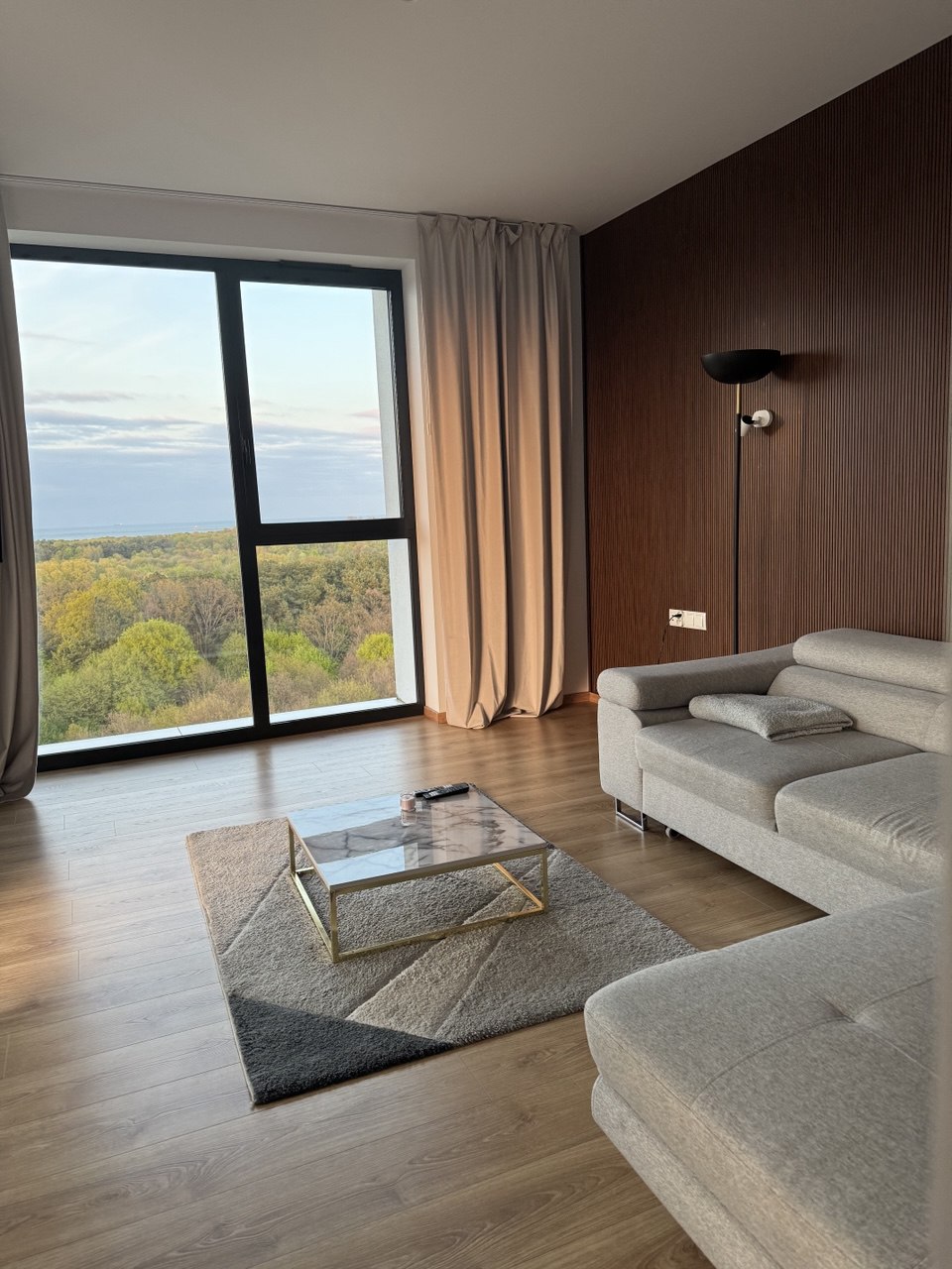 Mieszkanie apartament z widokiem na morze i plażę oraz park w Gdańsku Trójmieście airbnb booking