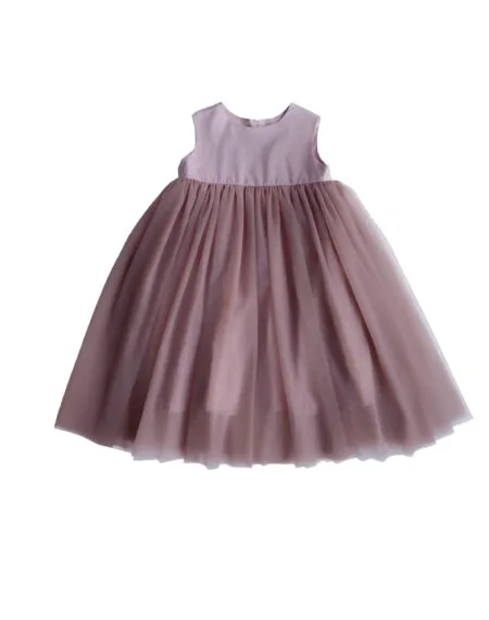 Vestido para niña en color ciruela claro, con parte inferior de tul y parte superior sin mangas.
